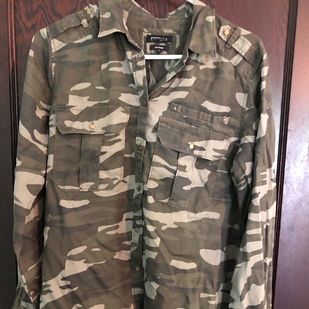 camo express boyfriend shirt